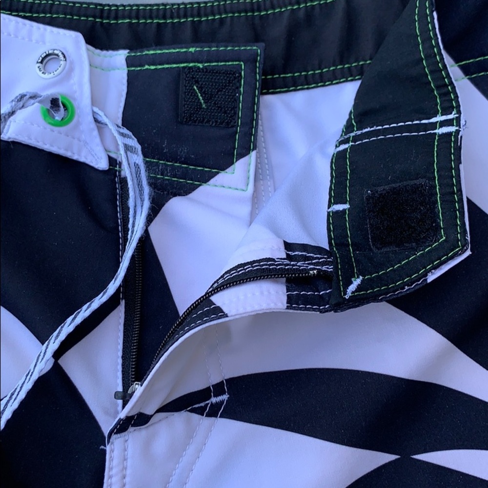 Board shorts - Picture 5 of 6